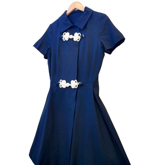 60s Black Dress Linen Wrap Soutache Ribbon Frog Buttons Union Label Size 8 - Picture 6 of 14